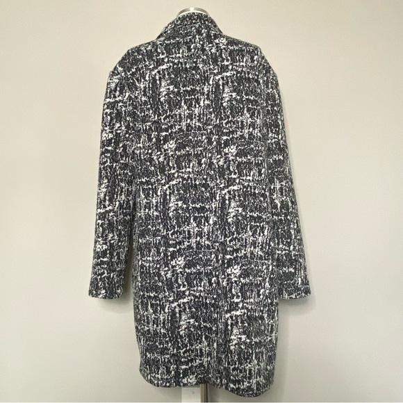 Loft Outlet Black and White Abstract Long Topper Jacket, Medium - Picture 8 of 14